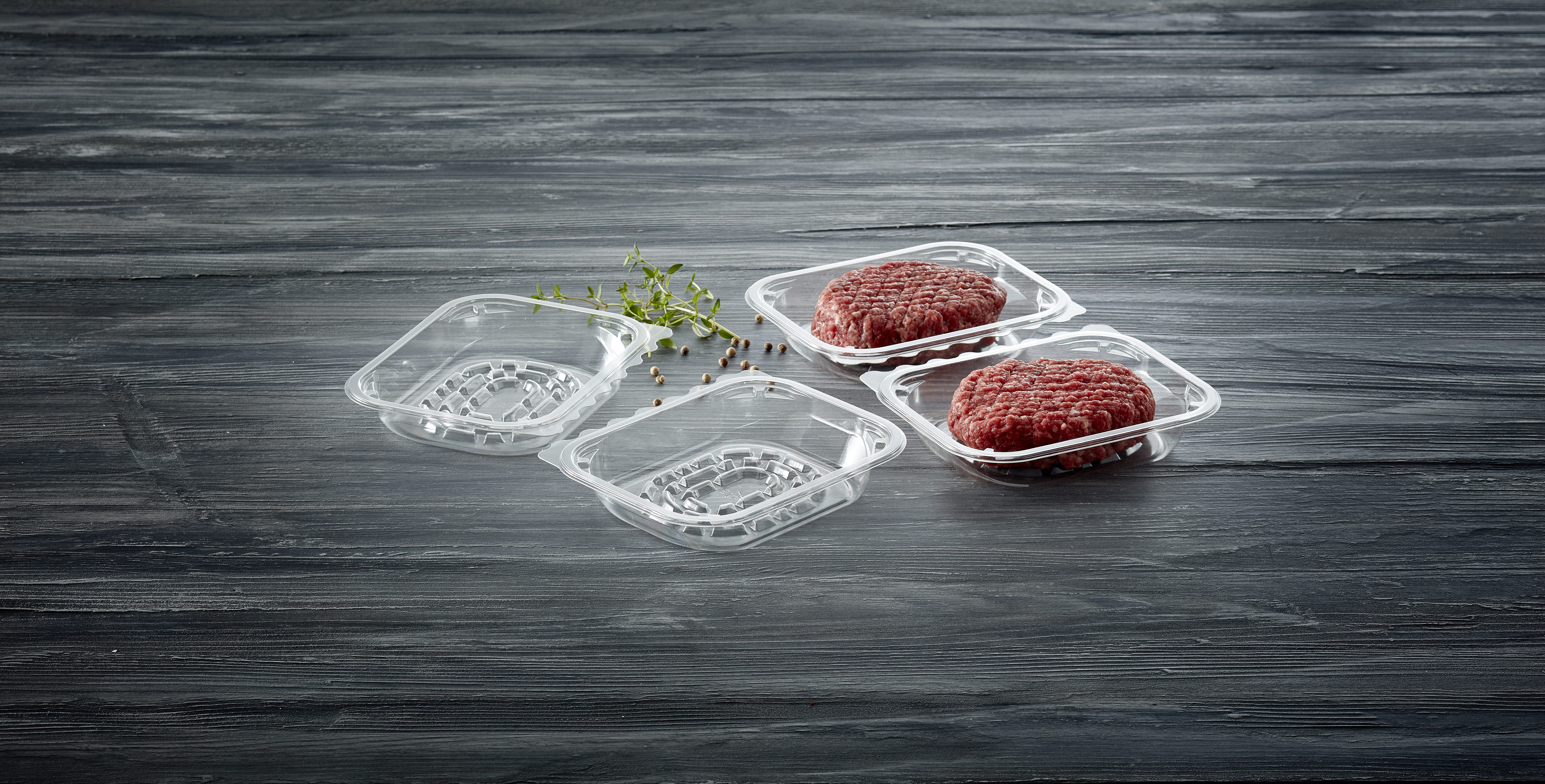 Transparent Snap Pack trays with minced meat